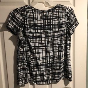 Jones New York short sleeve top